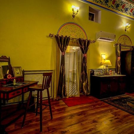 The Umaid Vilas Royal Heritage Haveli ジャイプール エクステリア 写真