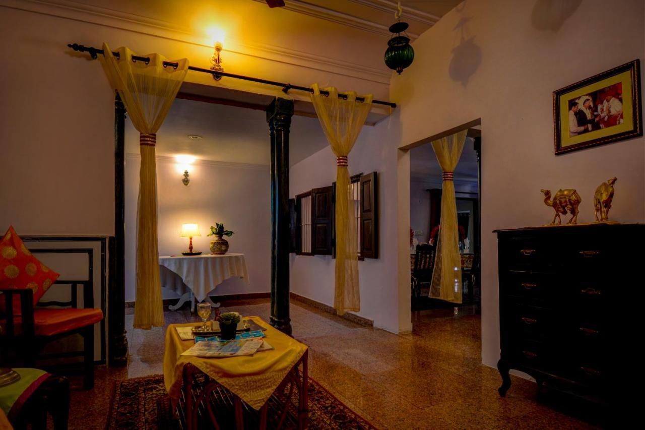 The Umaid Vilas Royal Heritage Haveli ジャイプール エクステリア 写真