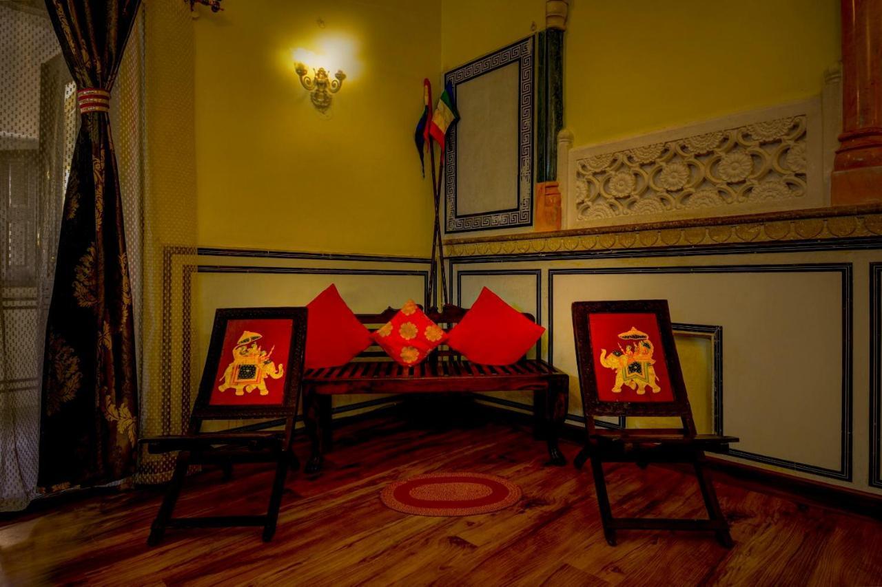The Umaid Vilas Royal Heritage Haveli ジャイプール エクステリア 写真
